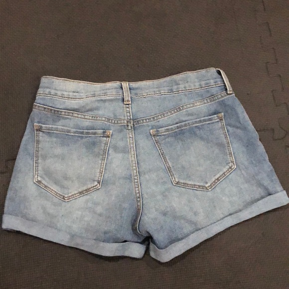 Old Navy shorts - Picture 2 of 2